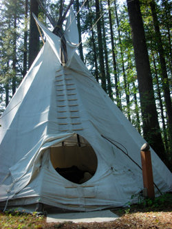 Tipi Village Retreat: Sitting Bull Tipi